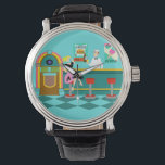 Montre Retro Soda Fontaine Watch<br><div class="desc">Servez quelque chose de spécial avec cette Retro Soda Fountain Watch. L'art minimaliste, dessin animé, présente l'intérieur du lieu le plus frais de la ville. C'est une fontaine de soda des années 50, dans toute sa gloire kitsch ! Sur fond de mur d'aqua, on peut voir des affiches annonçant les...</div>
