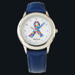 Montre Ruban de sensibilisation sur l'autisme Personnalis<br><div class="desc">Beau ruban autiste rempli de pièces de puzzle en bleu. Une jolie sensibilisation sur l'autisme personnalisée enfants regarder cadeau. Monogramme avec le nom de votre enfant.</div>