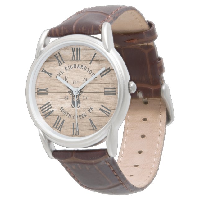 Montre Rustic Modern Farmhouse Personnalisé Nom de famill (Incliné)