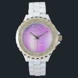 Montre Script girly pailleté Monogramme Violet<br><div class="desc">Montre à monogramme métallisé avec fausse feuille pailletée violette. C'est le cadeau parfait pour la remise des diplômes,  l'anniversaire,  le mariage,  la douche de mariée,  l'anniversaire de mariage,  la baby shower ou l'enterrement de vie de jeune fille pour quelqu'un qui aime le luxe glamour et les styles chics.</div>