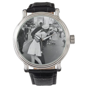 Montre S'embrasser lors de la guerre mondiale de la Journ