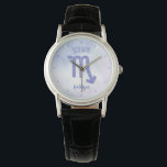 Montre Sympathique Scorpio Astrologie Signe Personnalisé<br><div class="desc">Cette jolie montre Scorpio violet et lavande présente votre signe astrologique du Zodiac dans un beau éclat comme les constellations. Customisez ce joli cadeau de montre-bracelet avec votre nom en écriture cursive pour quelqu'un qui a un anniversaire fin octobre ou début novembre anniversaire.</div>