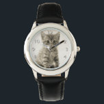 Montre Tabby Kitty<br><div class="desc">Adorable sepia tonifié chaton avec les yeux vert émeraude! Un grand cadeau pour vous-même ou pour l'amoureux des chats dans votre vie.</div>