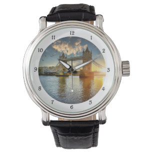 Montre Tower Bridge au coucher du soleil