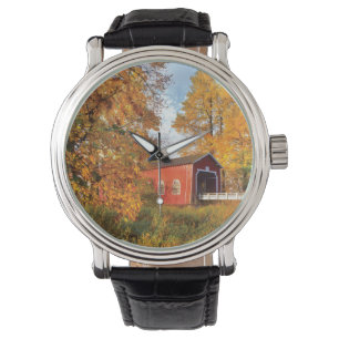 Montre USA, Oregon. Pont Couvert De Shimanek Le Matin