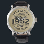 Montre Vintage 1952 Classic 70 Years Old 70th Fathers day<br><div class="desc">Parfaite Idéa for Women and Men - Vintage 1952 Birthday Costume. Greatest Holliday Present for Parents Turning 70 Mother, maman, oncle, grandmother, Best Friend, Father, Grandfather, Aunt, Husband, Papa On 70 Yr Old Birthday Celebrate Your Husband, Wife, Maman, papa 70th Birthday Party with This Funny 70 Yr Old Gift, Complete...</div>