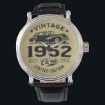 Montre Vintage 1952 Classic 70 Years Old 70th Fathers day<br><div class="desc">Idée cadeau idéale pour les femmes et les hommes - tenue classique Vintage 1952. Meilleur cadeau Holliday présent pour les parents à 70 ans Mère, Maman, Oncle, Grand-mère, Meilleur Ami, Père, Grand-Père, Tante, Mari, Papa À 70 ans Anniversaire Fêtez votre Mari, Femme, Maman, Papa 70e Anniversaire avec Ce Drôle cadeau...</div>