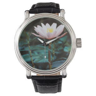 Montre Vue rapprochée de nénuphar à Inle Lake