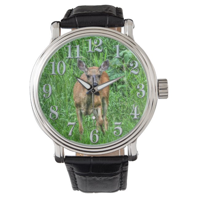 Montre Young Deer Doe and Green Grasses Wildlife watch (devant)