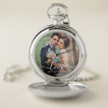 Montres De Poche Argent blanc élégant de mariage de photo de<br><div class="desc">Montre de poche blanche élégante d'argent de mariage de photo de manuscrit d'amour</div>