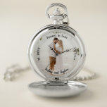 Montres De Poche Forever in Love Mariage Anniversaire Photo Pocket<br><div class="desc">Gardez votre autre significatif proche de cette photo anniversaire avec photo,  sentiment,  nom,  mariage et le nombre d'années mariées.  Conception composite par Holiday Hearts Designs.</div>