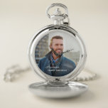 Montres De Poche Garde-photo Anniversaire Garde-photo personnalisée<br><div class="desc">Anniversaire Photo Keepsaké Custom Pocket Watch est une montre que vous pouvez recréer par vous-même. Remplacez la photographie par la vôtre ou donnez à cette personne spéciale dans votre vie. Personnalisez-le avec vos informations.</div>