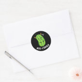 Moo-cumber Funny Veggie Cucumber Pun Dark BG Ronde Sticker (Envelop)