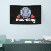 Moo Deng Bouncy Pig in het Thaise Afbeelding Baby  Spandoek (Beurs)