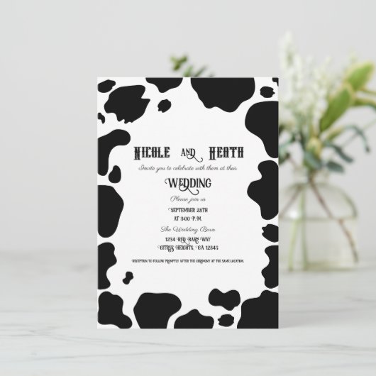 Moo Koe Spots Print Zwart & Wit Country Wedding Kaart (Staand voorkant)