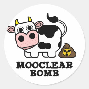 Mooclear Bomb Funny Koe Pun Ronde Sticker
