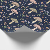 Moody Dark Navy Fungi Seamless Pattern Cadeaupapier (Hoek)