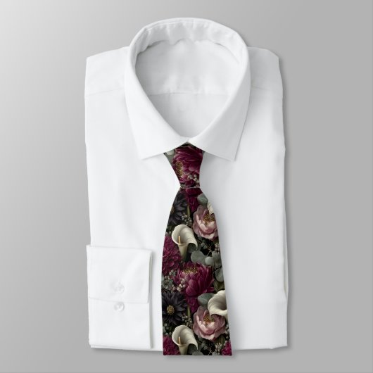 Moody Floral Pattern with Dahlias and Calla Lilies Stropdas (Gebonden)