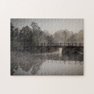 Moody Foggy Black White Bridge over water Legpuzzel