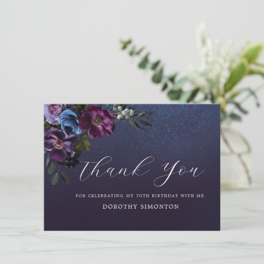 Moody paarse bloemen 70e verjaardag bedankje (Staand voorkant)