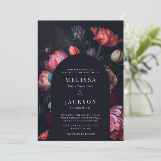 Moody Peony Floral Mariage Arch Invitation (Debout devant)