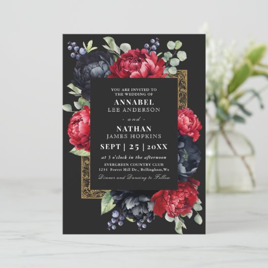 Moody rood en zwart Elegant Bloemen Wedding QR-cod Kaart (Staand voorkant)