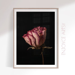 Moody roze roos stilleven vrouwelijke kunst aan de poster