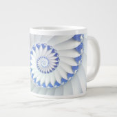 Mooi blauw en wit Zee Shell Fine Fractal Art Grote Koffiekop (Voorkant rechts)