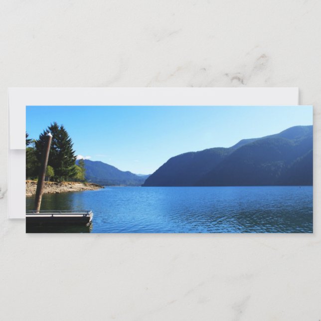 mooi meer en blauw berglandschap (Voorkant)