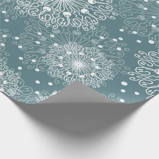 mooi omslagpapier met sneeuwvlokken in de winter cadeaupapier (Hoek)