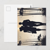Mooi stel loopt samen de zonsondergang in briefkaart (Voorkant / Achterkant)