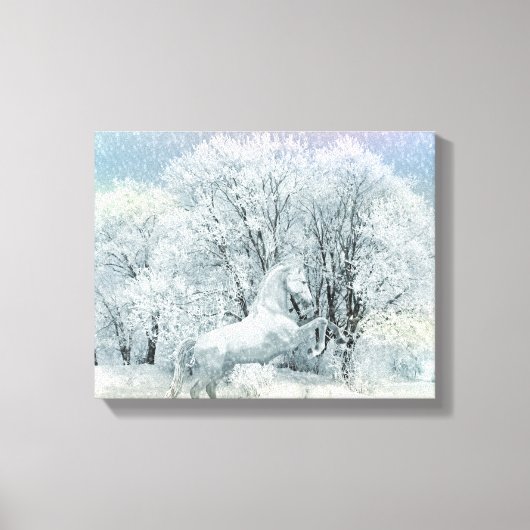 Mooi wit paard in sneeuw canvas afdruk (Voorkant)