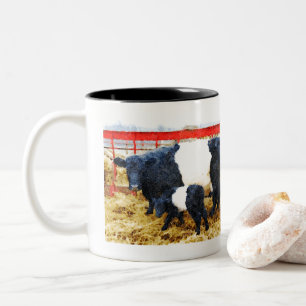 Mooie, belete koe en waterverf van kalveren tweekleurige koffiemok