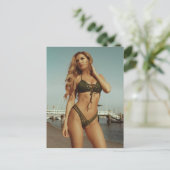 Mooie bikini-meid briefkaart (Staand voorkant)