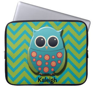 Mooie blauwe en groene uil op Chevron laptophoes Laptop Sleeve