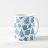 Mooie Blauwe en Witte Kerstmis Koffiemok (Voorkant rechts)