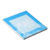 Mooie blauwe en witte kerstsneeuwvlokken notitieblok (Schuin)