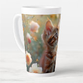 Mooie bloem en kitten latte Mok (Linkerhoek)