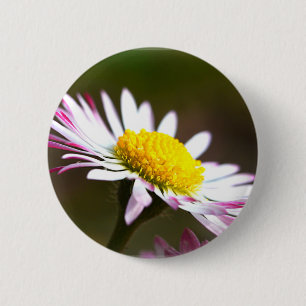 mooie bloemen bloemblaadjes romantiek romantisch b ronde button 5,7 cm
