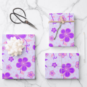 Mooie bloemenprint paars en roze op lavendel inpakpapier vel