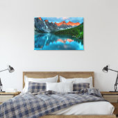 Mooie bosberg met blauw oerhemel canvas afdruk (Insitu (Slaapkamer))