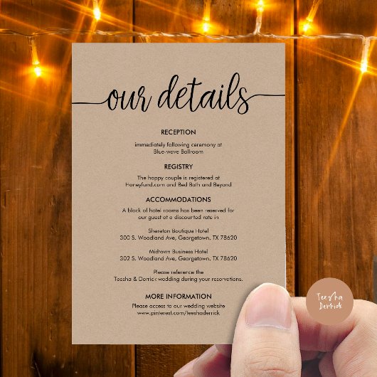 Mooie details van onze bruiloft, rustieke zwarte i informatiekaartje