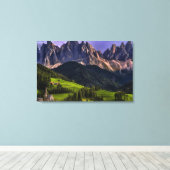 Mooie eenzame kerk St. Maddalena Canvas Afdruk (Insitu (Houten vloer))