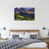 Mooie eenzame kerk St. Maddalena Canvas Afdruk (Insitu (Slaapkamer))