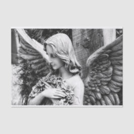 Mooie engel met rozen op haar borst tissuepapier