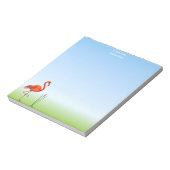 Mooie flamingo op lichtblauw notitieblok (Gedraaid)