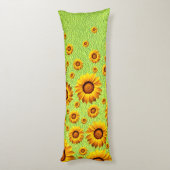 Mooie gele bloemen op abstract groen lichaamskussen (Achterkant (Verticaal))