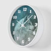 Mooie Grijze Wolf in een Donker Bos (Hoek)