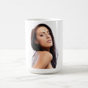 Mooie jonge vrouw koffie Mok