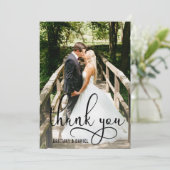Mooie kalligrafie script foto bruiloft bedankkaart (Staand voorkant)